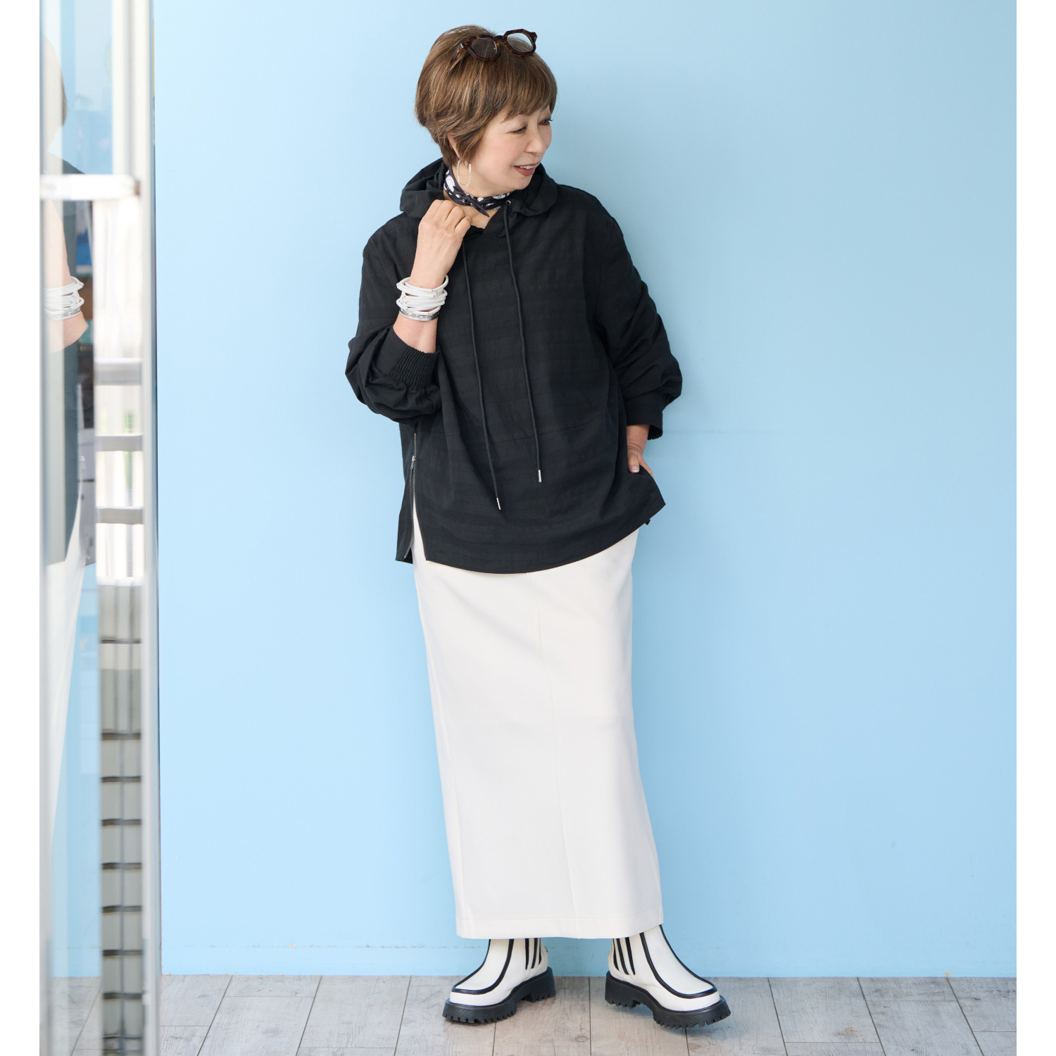 ウノ・ウノ・ドゥーエ 変わり織りボーダー 軽やかコットン パーカー