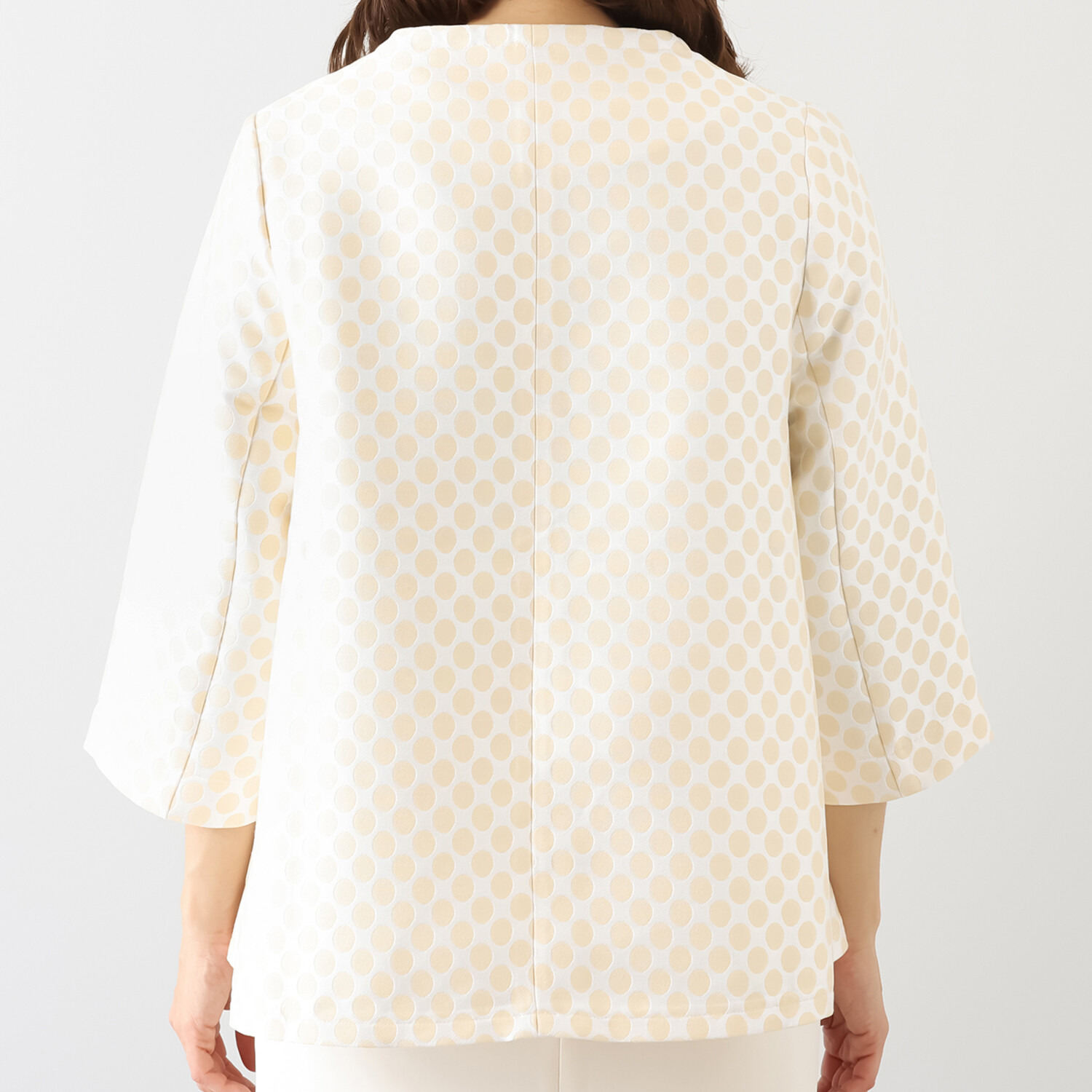 ウノ・ウノ・ドゥーエ 大人の上品ドット フレアーミドルジャケット