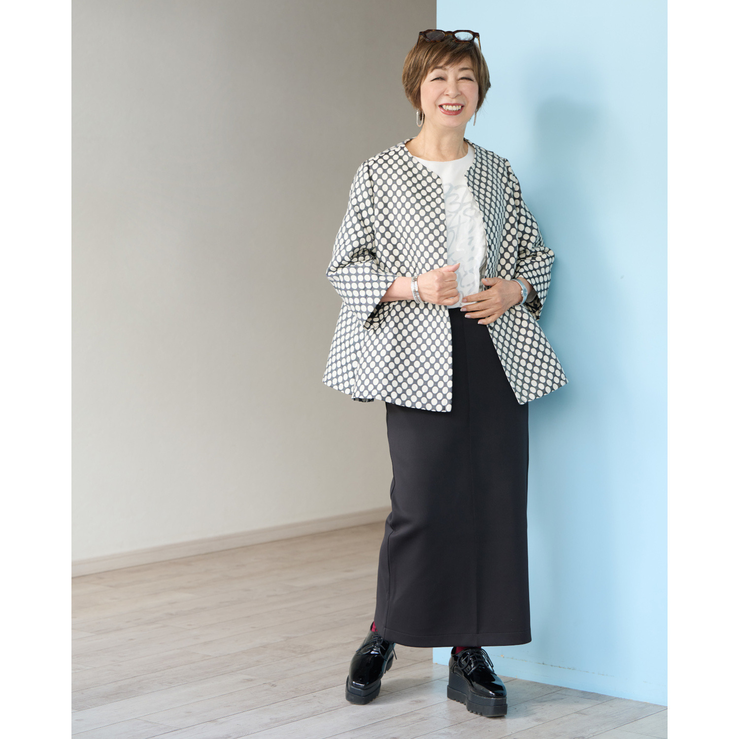 ウノ・ウノ・ドゥーエ 大人の上品ドット フレアーミドルジャケット