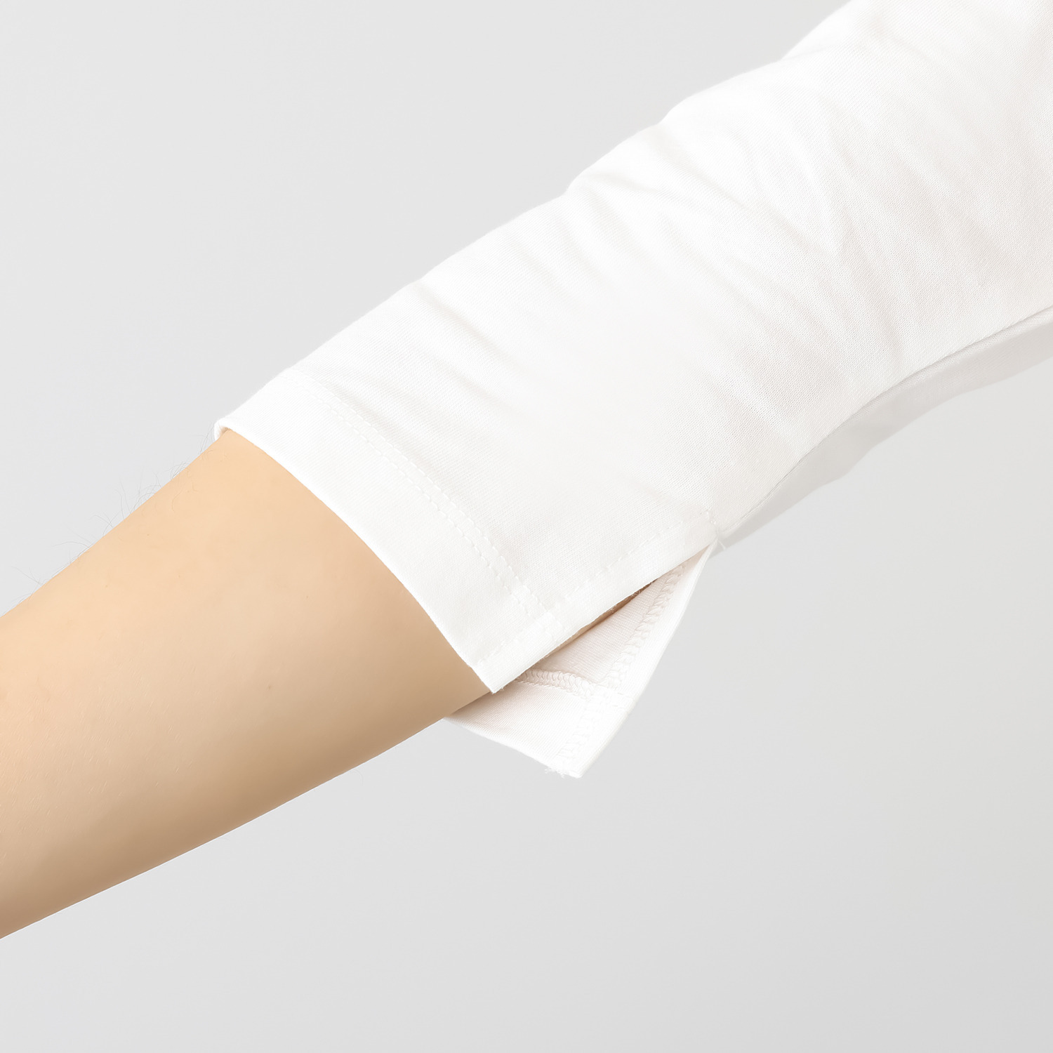 ウノ・ウノ・ドゥーエ 七分袖 モティーフロゴＴシャツ