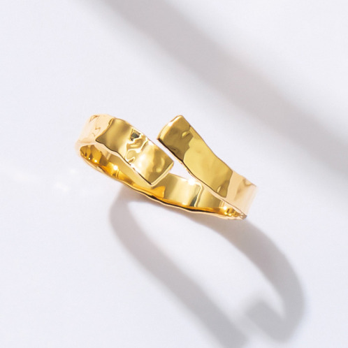 ケーグランツ １８Ｋ 槌目デザイン リング