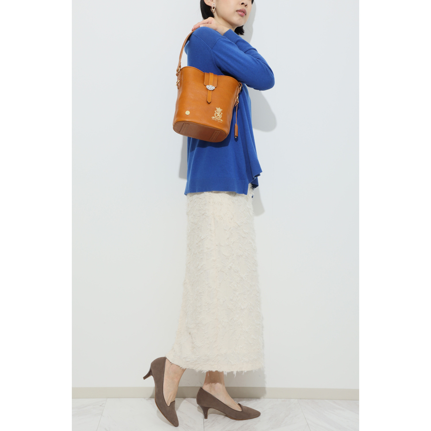 エーディーエムジェイ イタリアンレザー バケットトートバッグ ＜Ｓ＞