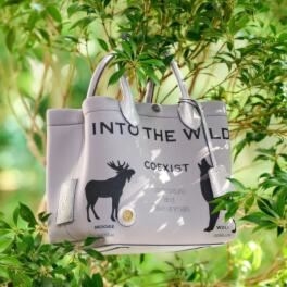 エーディーエムジェイ マジックライト（Ｒ） ｉｎｔｏ　ｔｈｅ ｗｉｌｄ トートバッグ＜Ｓ＞