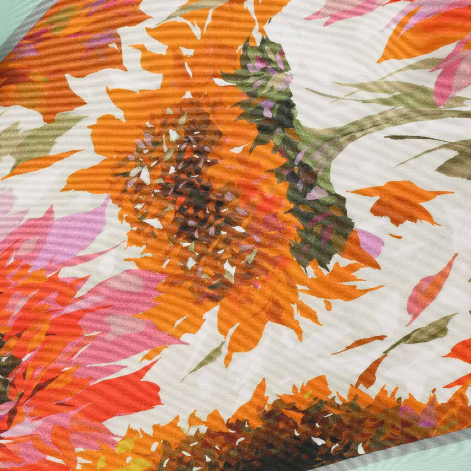 ヘ・エラ シルク１００％ 簡単・おしゃれ アレンジ幅が広がる！ 菱形スカーフ