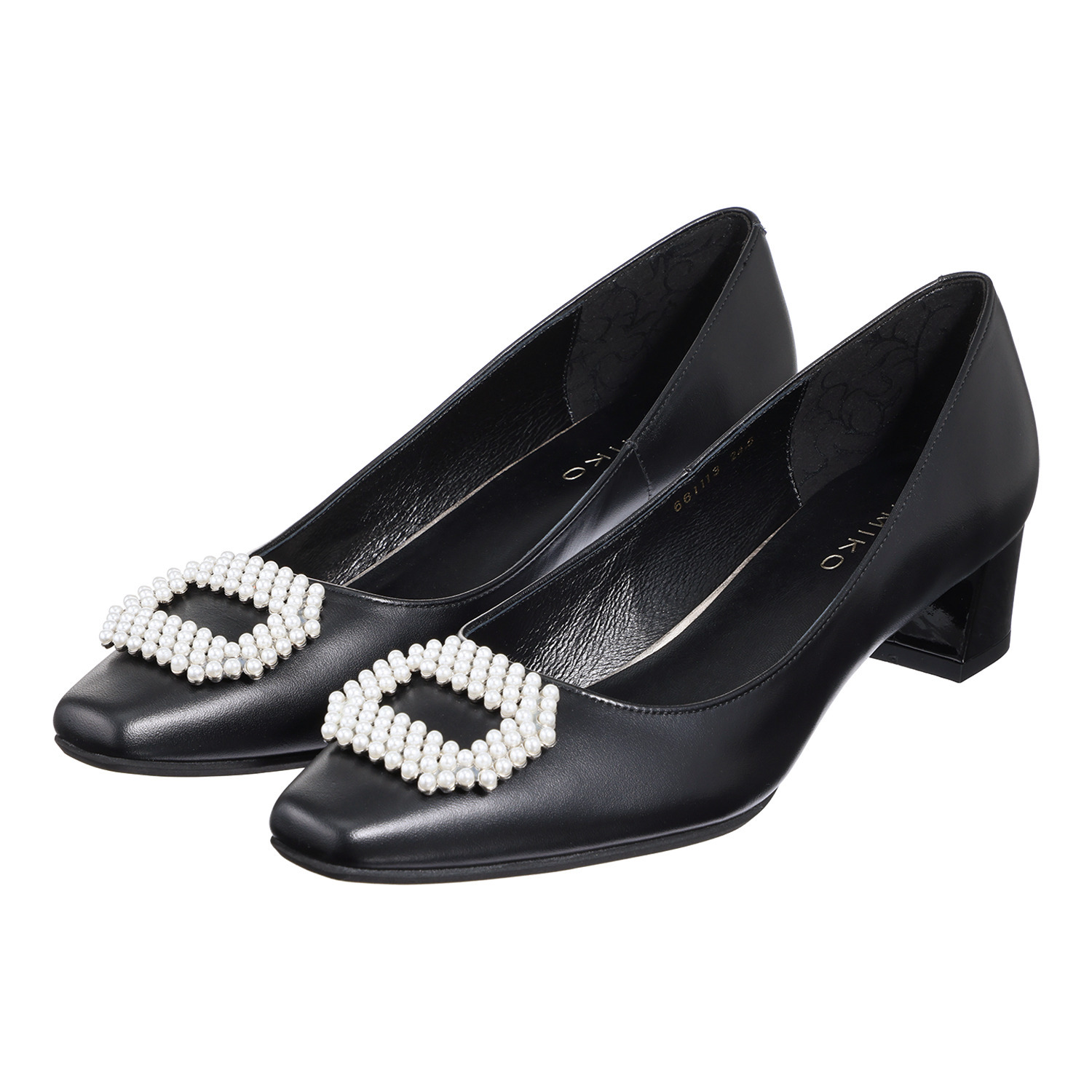 卑弥呼 はっ水レザー ４ｃｍヒール パールビジュウパンプス