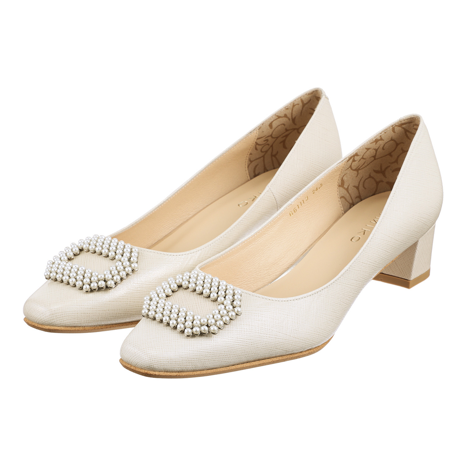 卑弥呼 はっ水レザー ４ｃｍヒール パールビジュウパンプス