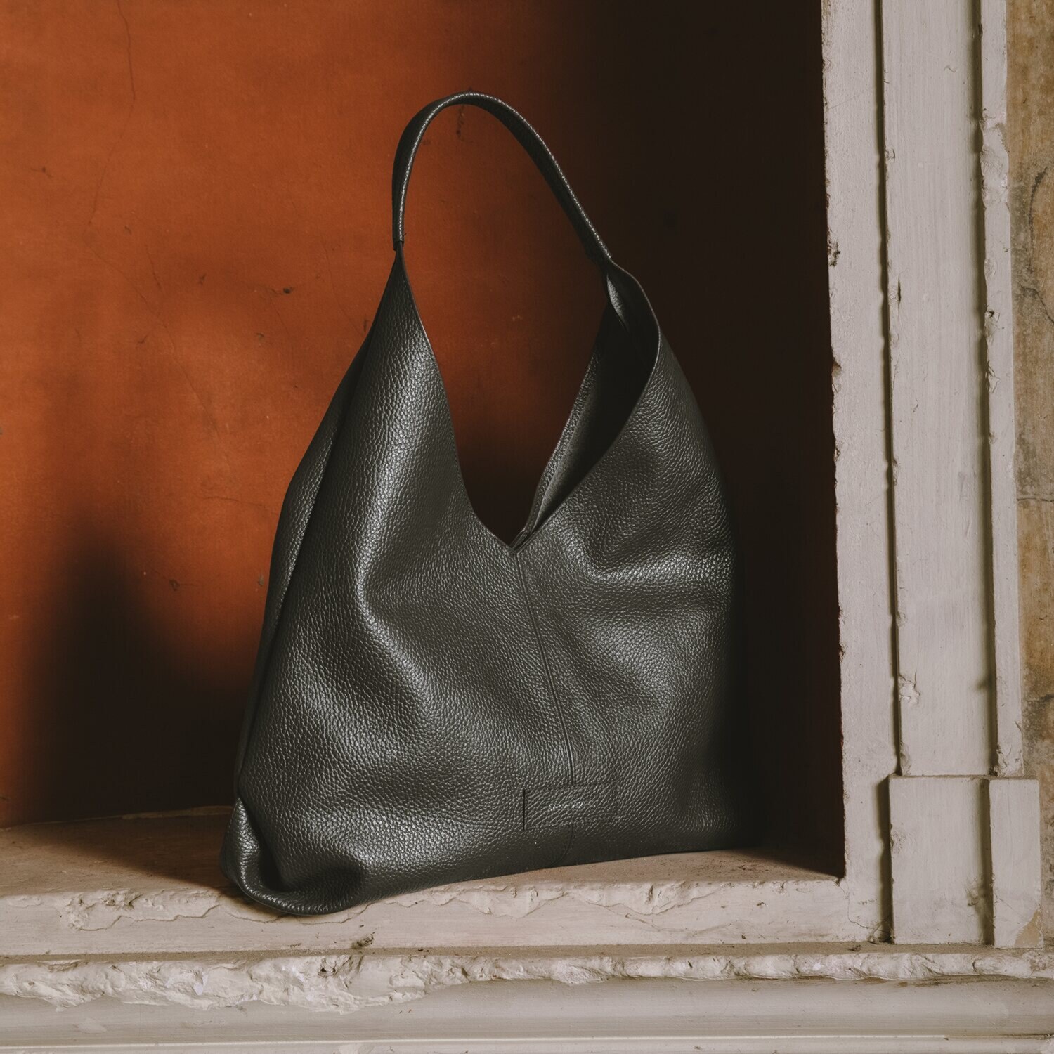 アンナヴィルジリ イタリア製 モノグラムポーチバッグ＆ カーフシュリンク型押し トートバッグ “ジョイア”