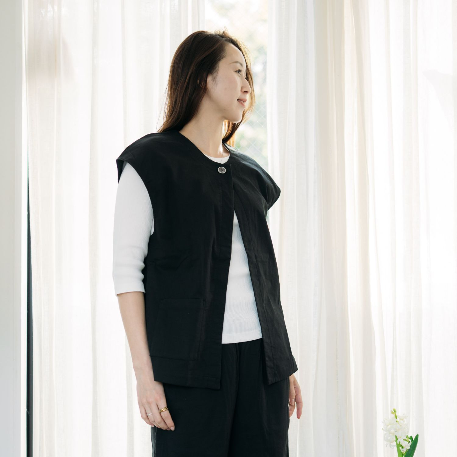 ヘ・エラ コットンブレンド ストレッチダブルガーゼ ジレ