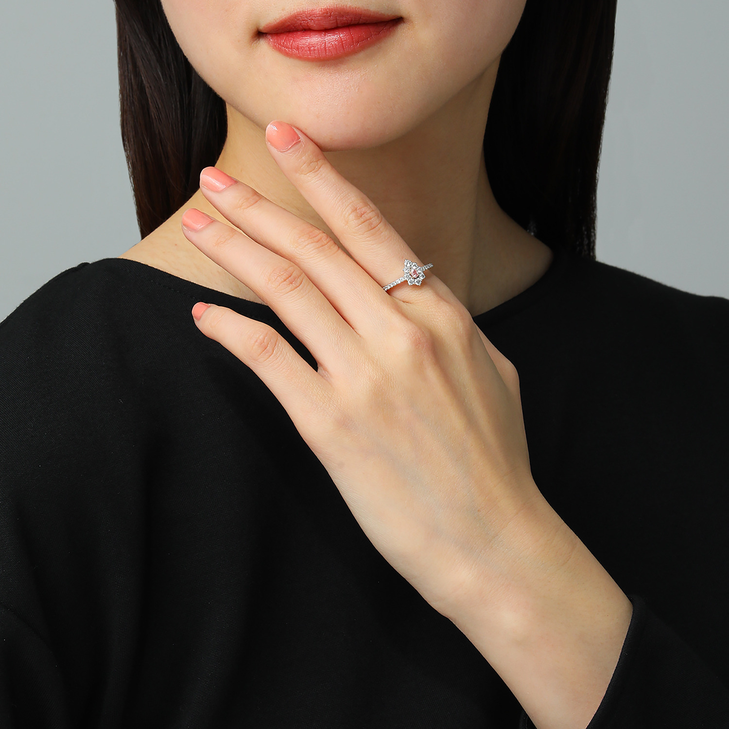 ディーラリエ プラチナ９５０ ファンシーインテンス ピンクダイヤモンド ペアシェイプリング ＜鑑定書付＞