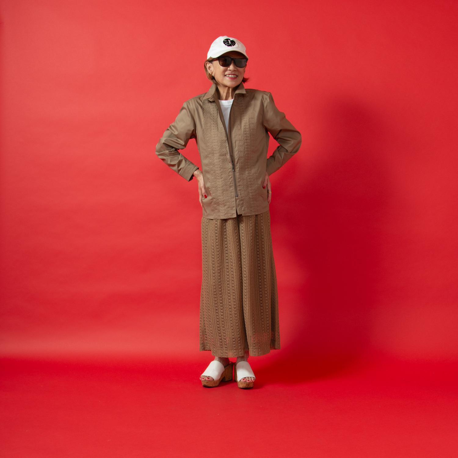 ミニマライズプラス 立体感のあるレース使いで 甘さの中に シャープさが光る モードなパンツ