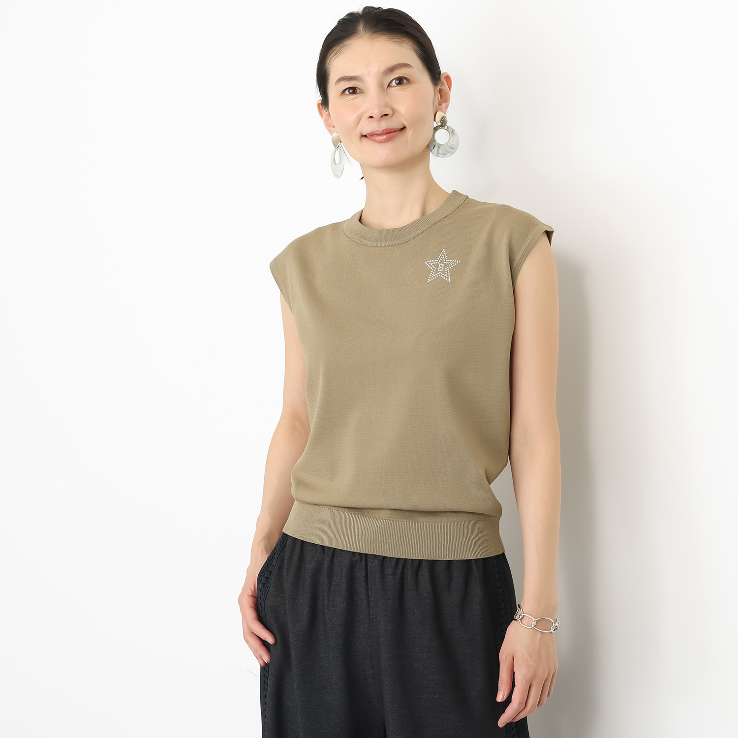 ブルーコレクション キラキラがたまらない！ ラインストーンアクセント フレンチスリーブ ニットトップス