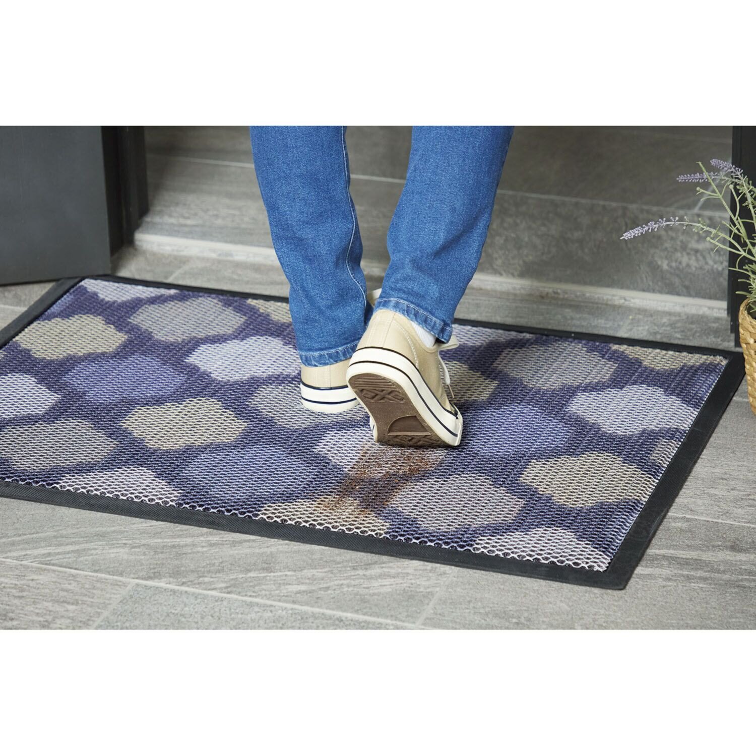 砂が落ちやすい メッシュ玄関マット ＜４３×７６ｃｍ＞