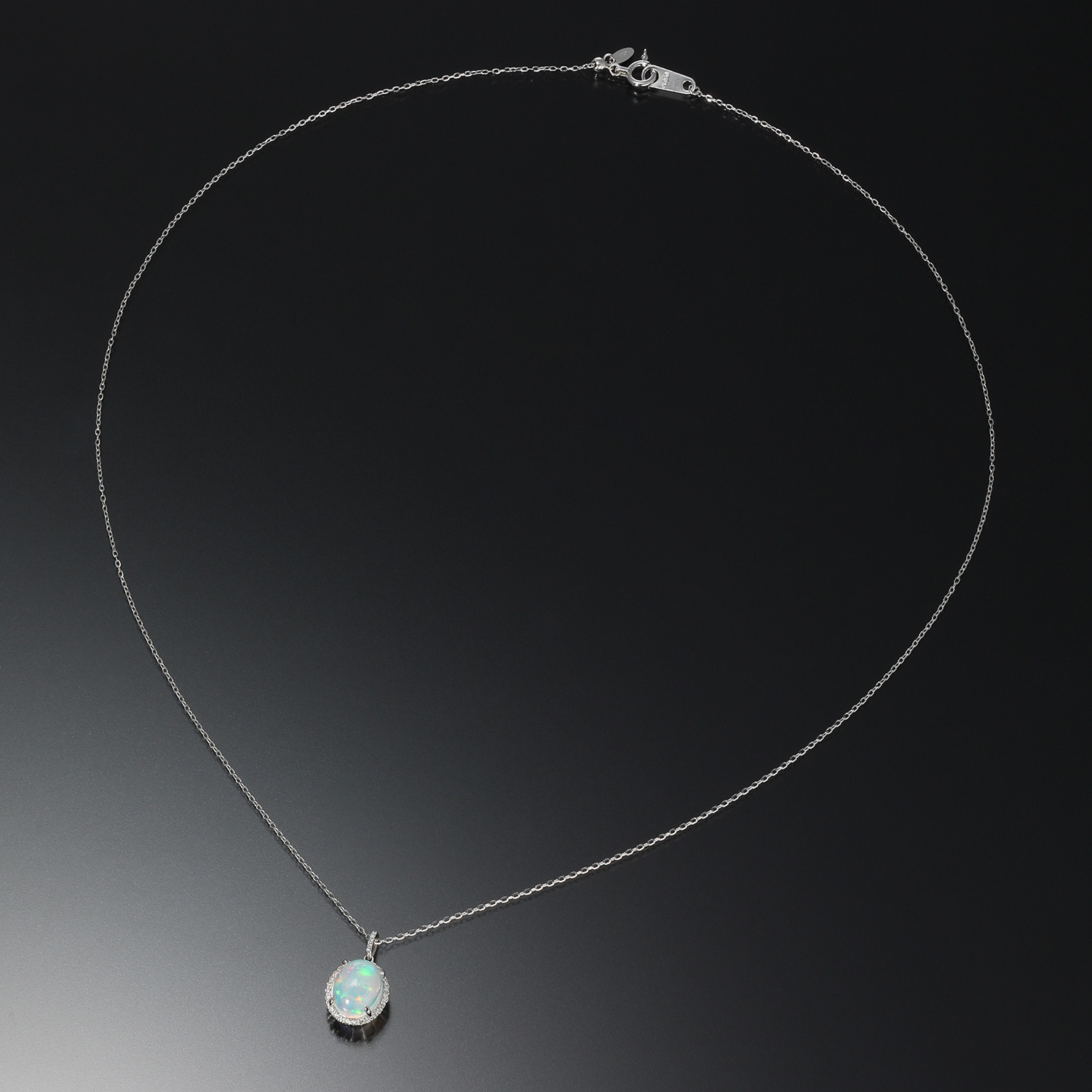 サープライズ プラチナ９５０ １カラットＵＰオパール＆ ダイヤモンド オーバルカボション ペンダント