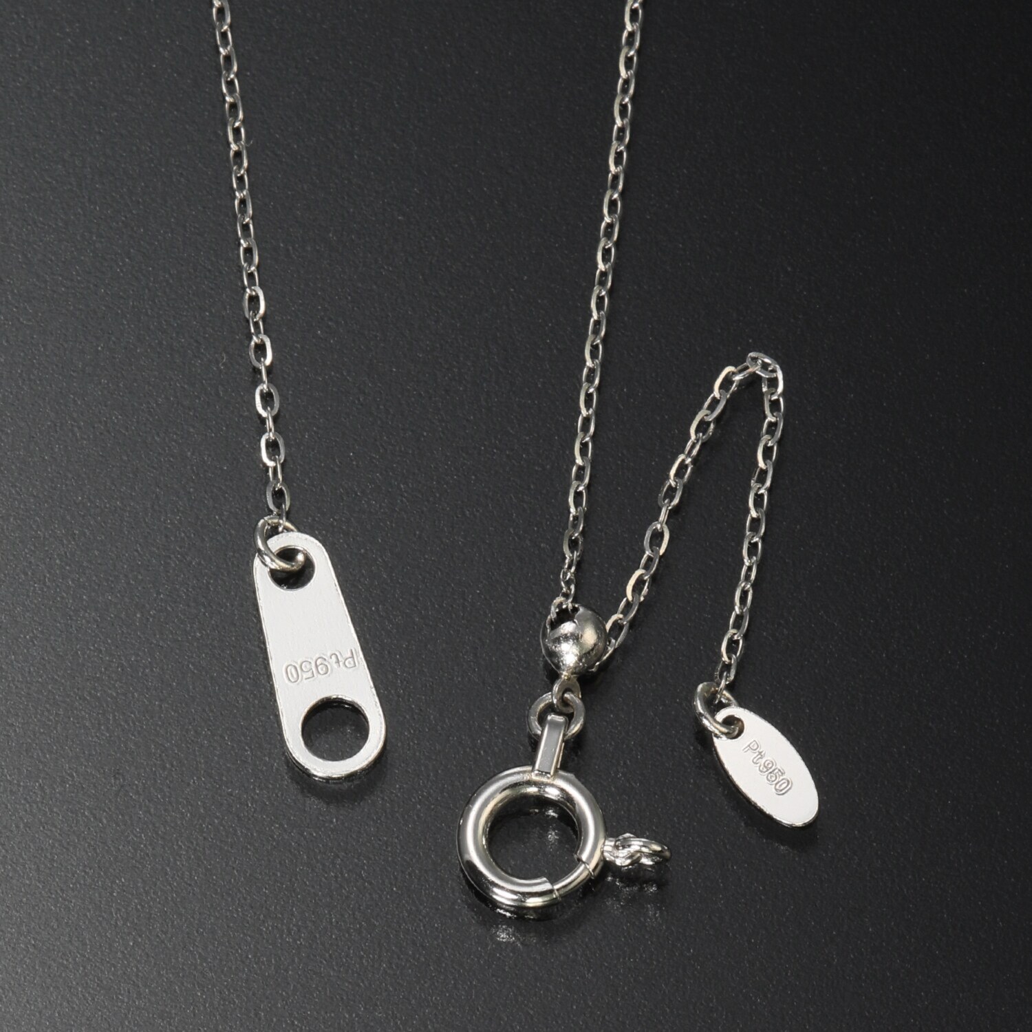 サープライズ プラチナ９５０ １カラットＵＰオパール＆ ダイヤモンド オーバルカボション ペンダント