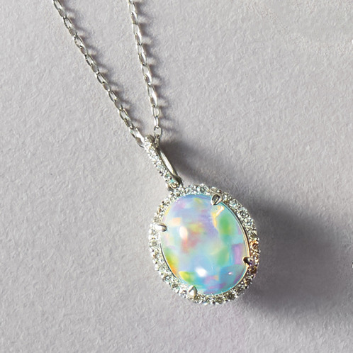 サープライズ プラチナ９５０ １カラットＵＰオパール＆ ダイヤモンド オーバルカボション ペンダント