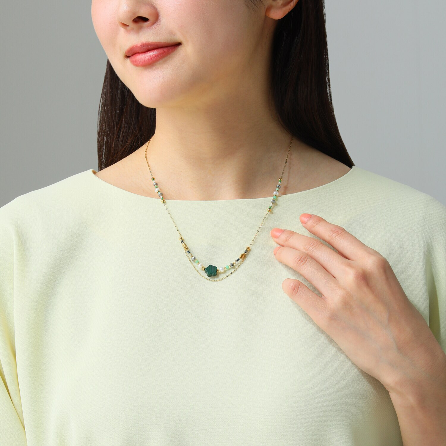 アビステ ステンレス マラカイト＆淡水パール ネックレス