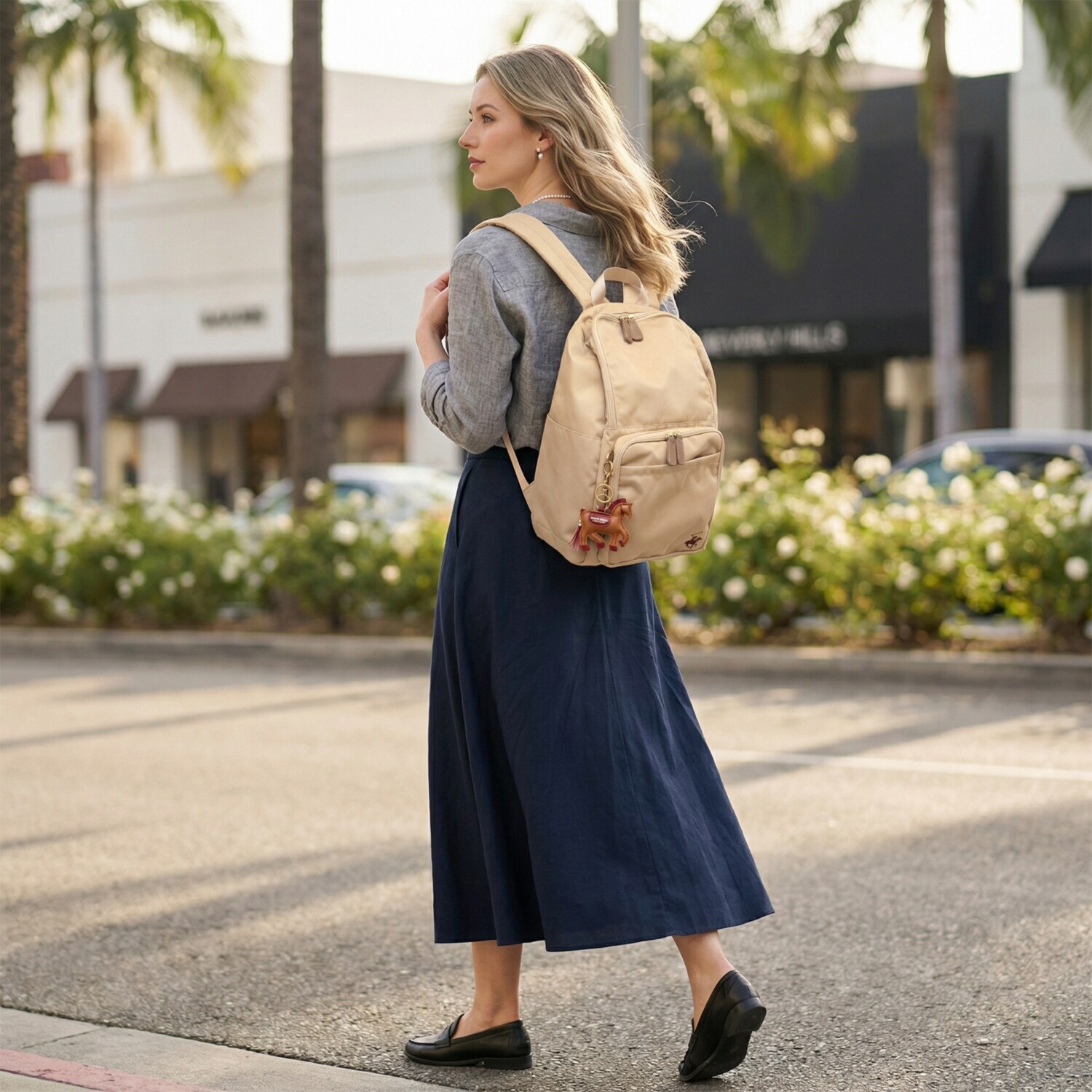 ビバリーヒルズ ポロクラブ ホースチャーム付 さまざまなシーンで使える たっぷり１５ポケット 軽量バックパック