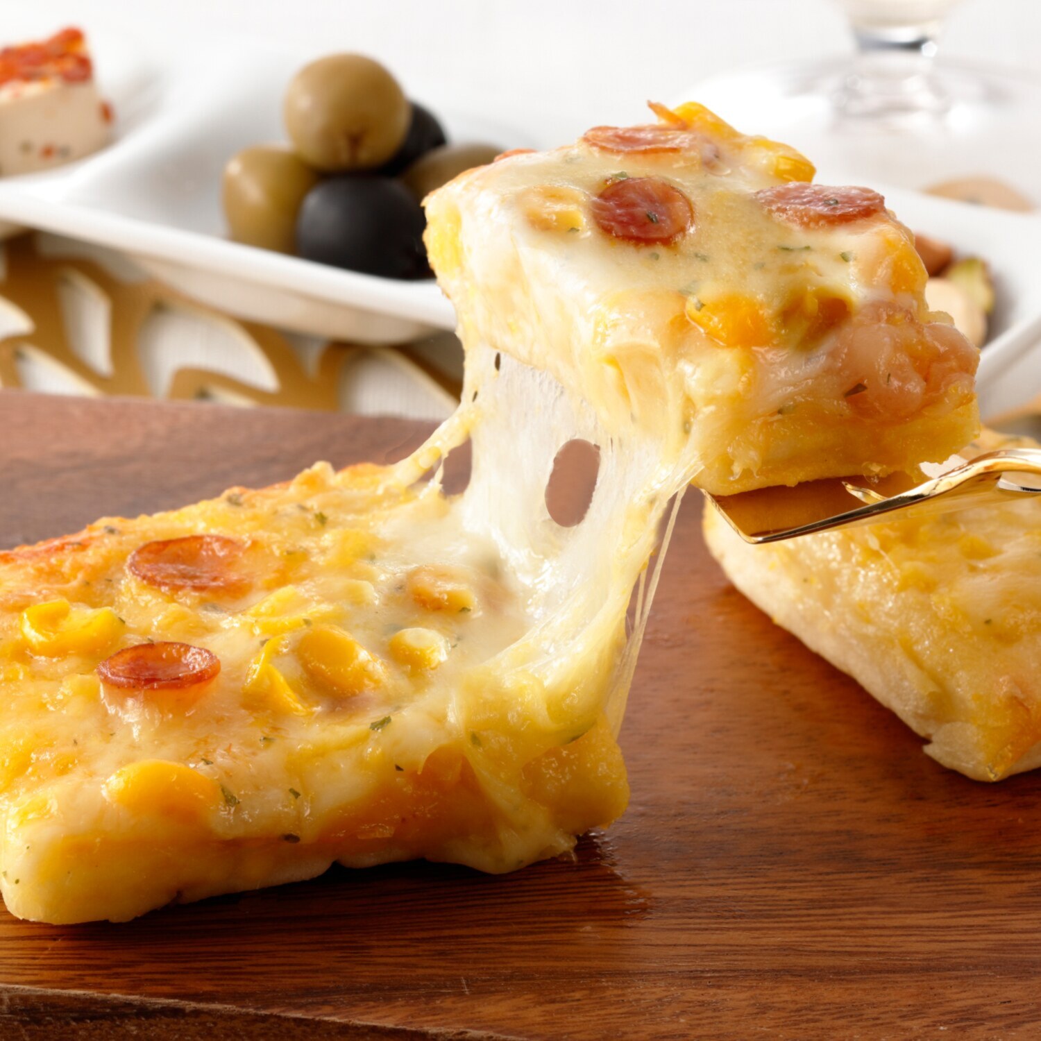 レンジで簡単！ ふっくらもっちりパンピザ （コーンクリーム）