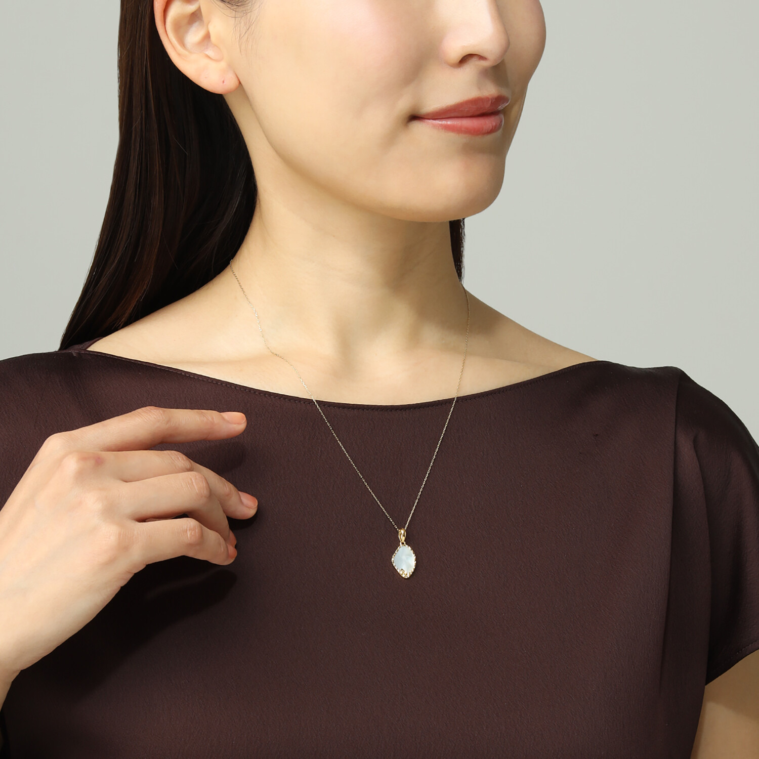 ルチェルーナ シルバー マザーオブパール バロックカット デザインペンダントトップ