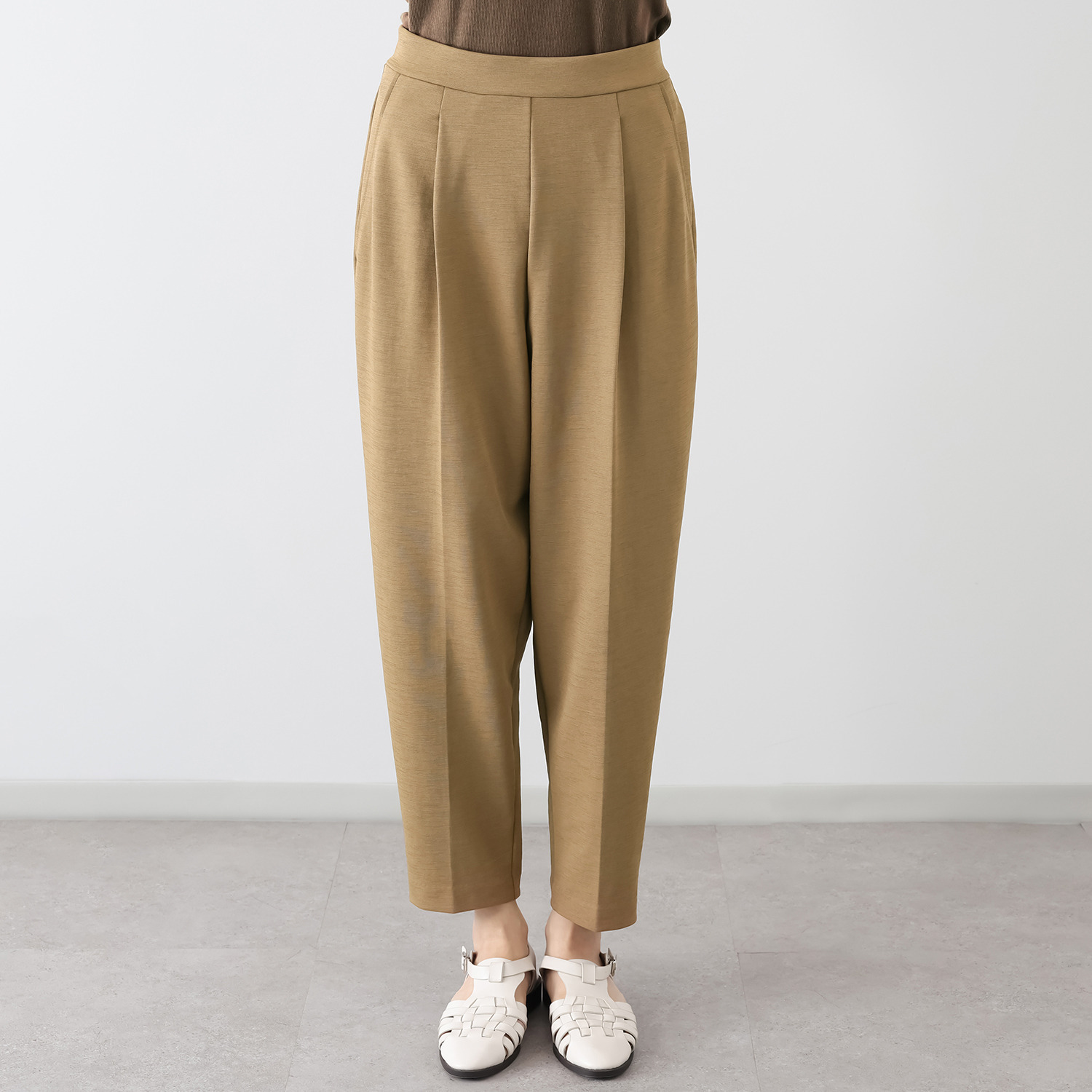 アンダモン ＵＶカット 麻調素材 ハンサムタックパンツ