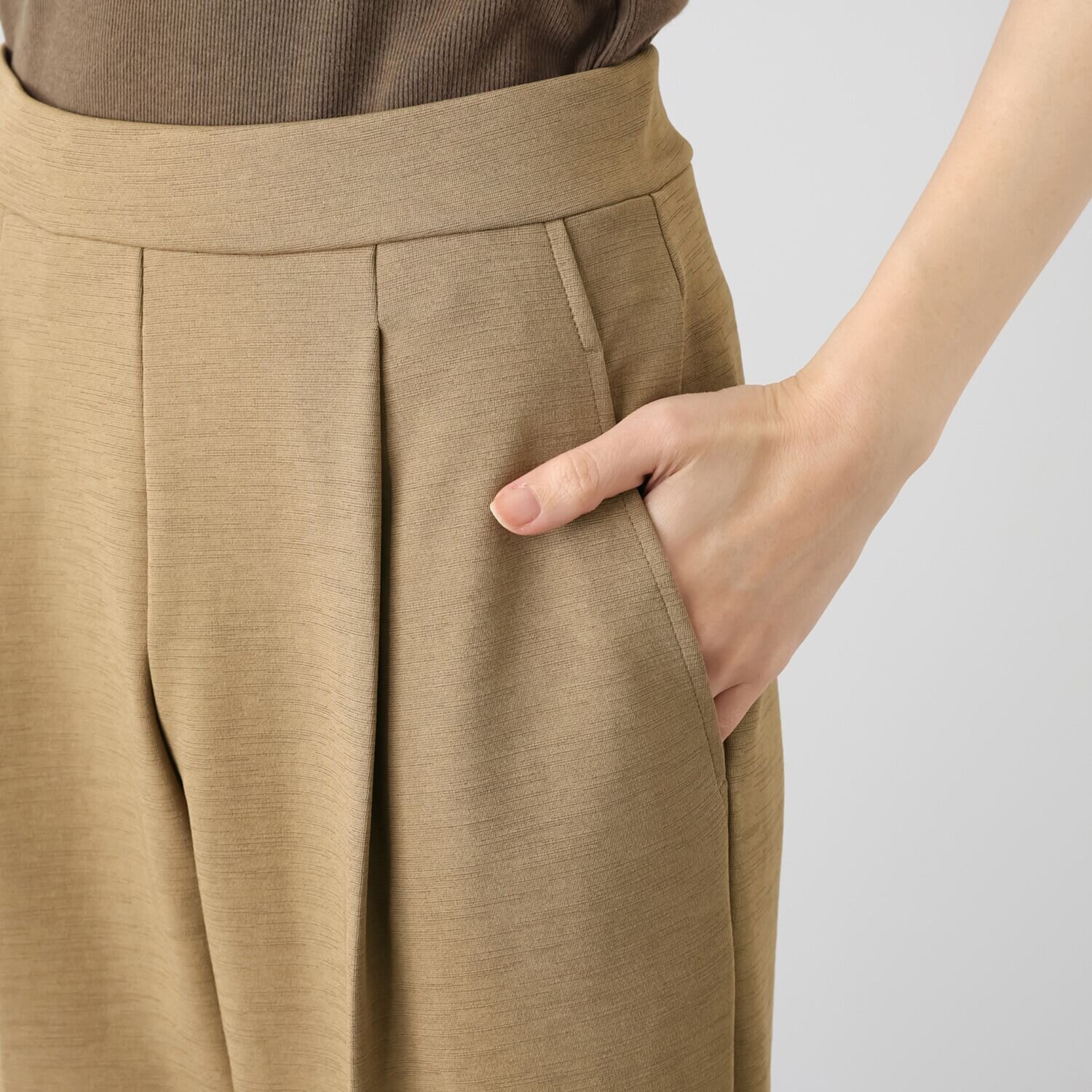 アンダモン ＵＶカット 麻調素材 ハンサムタックパンツ