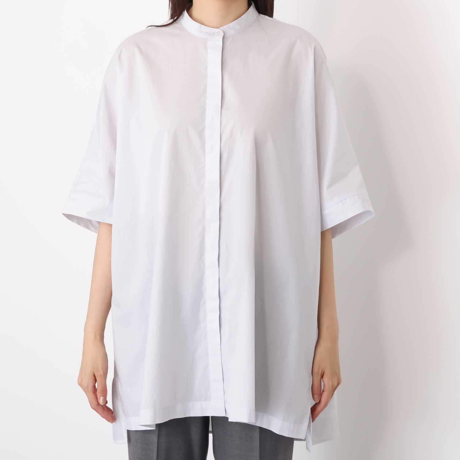 ナチュラルバイクリップ オリジナル刺しゅう柄 分量たっぷり オケージョンにも対応 デザインのインパクトある 大人刺しゅうブラウス