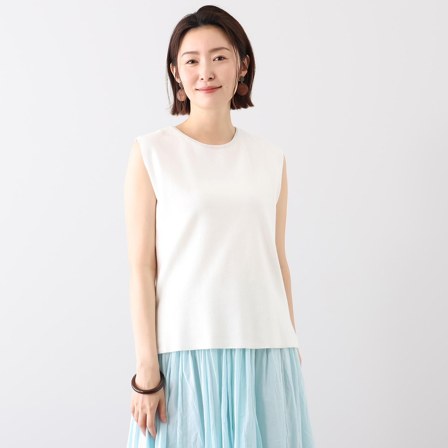 ナチュラルバイクリップ ちらっと首にラメ 二の腕をきれいに魅せる イージーケア 旅行に万能 ニットプルオーバー