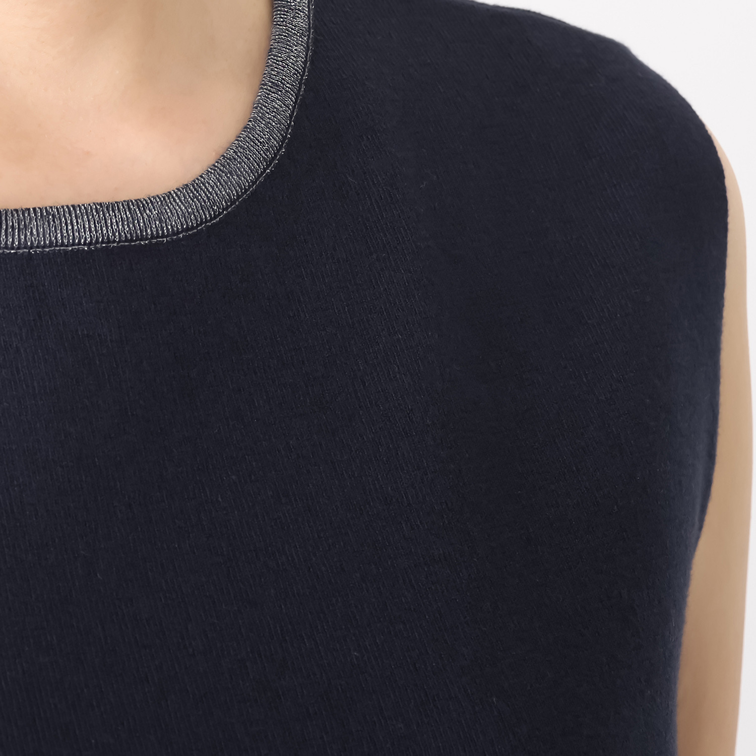 ナチュラルバイクリップ ちらっと首にラメ 二の腕をきれいに魅せる イージーケア 旅行に万能 ニットプルオーバー