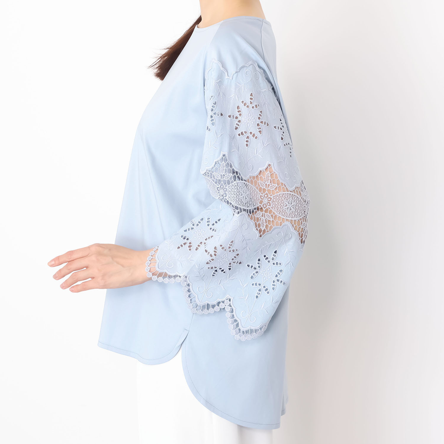 ナチュラルバイクリップ 一枚でも決まる 袖刺しゅうのカットソー 肌触りがとても良く なめらかな コットンプルオーバー