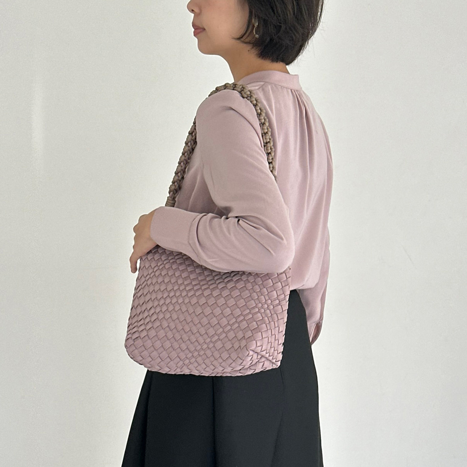 パドマ イントレチャート フラワーストラップ ３ウェイバッグ ＜巾着インナーポーチ付＞