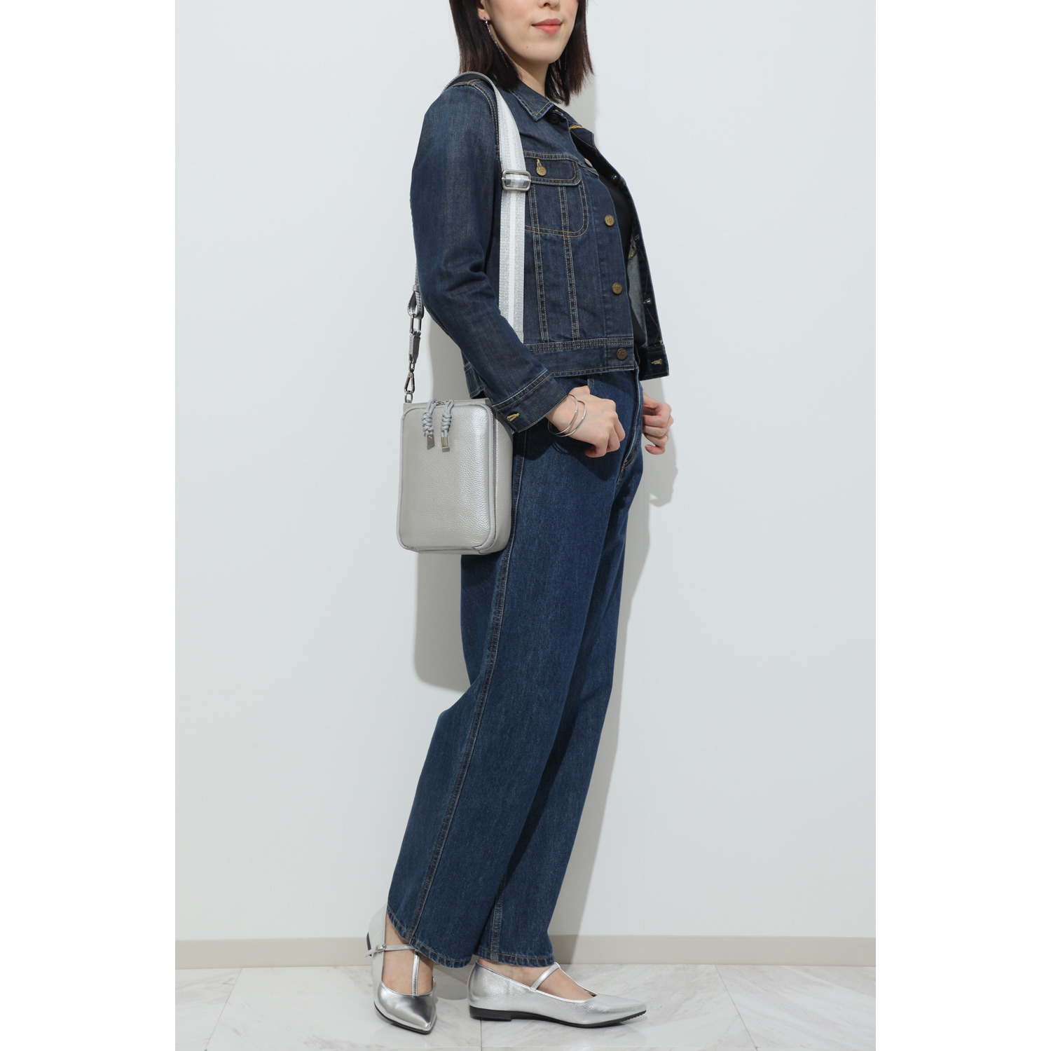 パドマ がばっと開いて コンパクトなのに大容量 牛革２ウェイバッグ