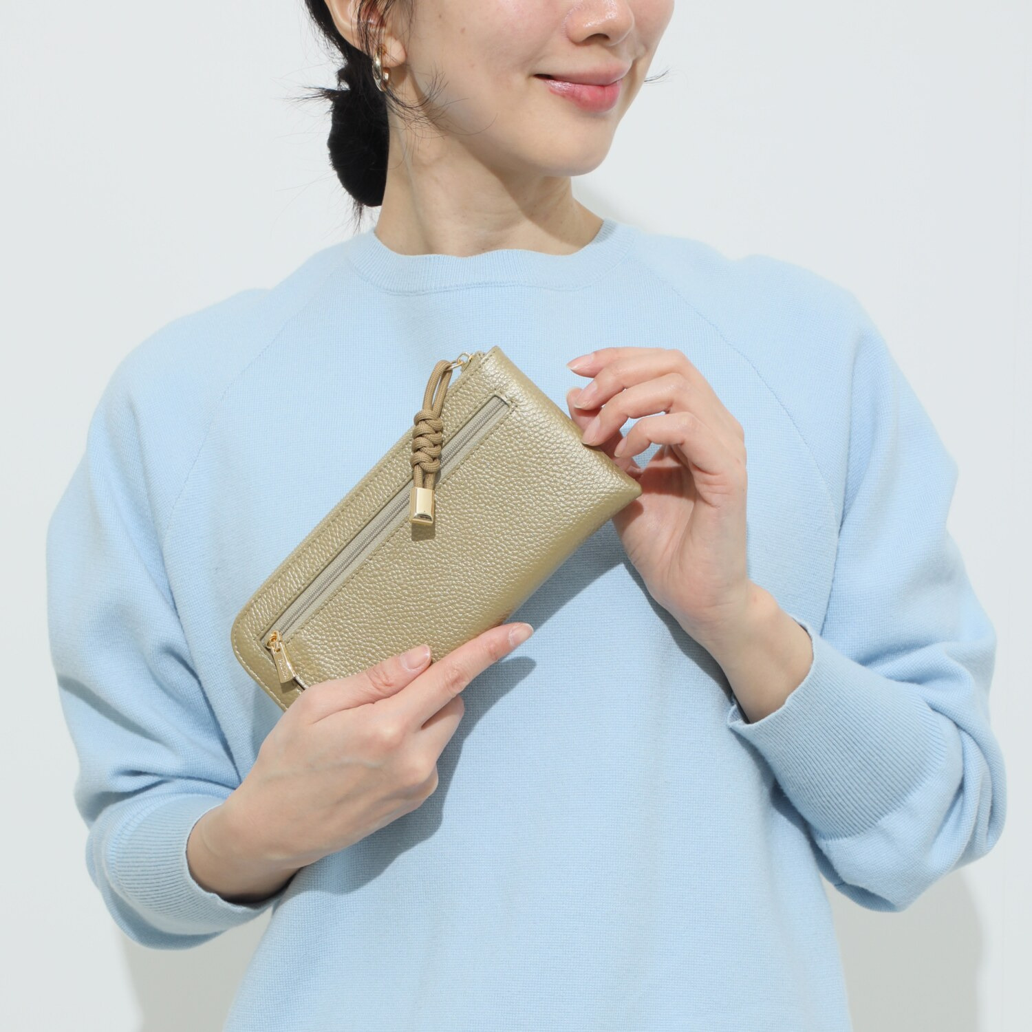 パドマ スリムなのに大容量 牛革 Ｌ字ファスナー長財布