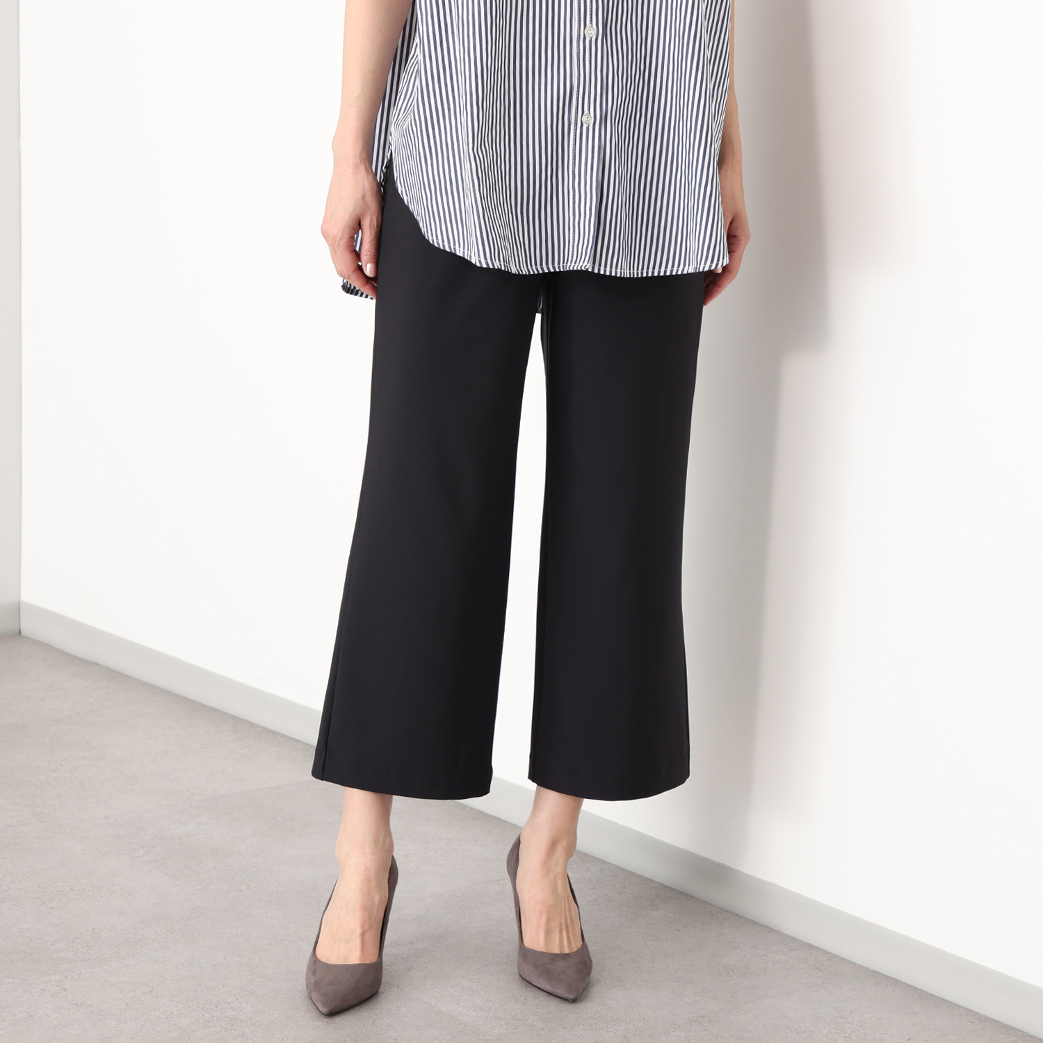 ラ・シュシュ ＵＶカット・接触冷感 吸水速乾 ３Ｄ設計の ダーツ入り セミワイドパンツ