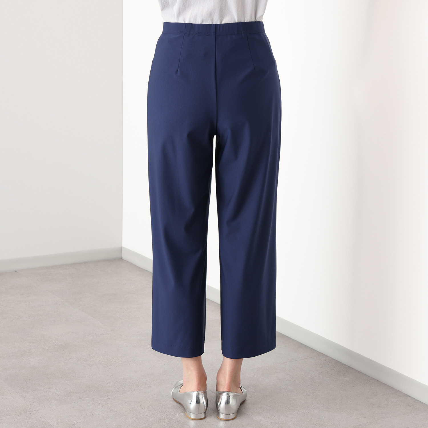 ラ・シュシュ ＵＶカット・接触冷感 吸水速乾 ３Ｄ設計の ダーツ入り セミワイドパンツ