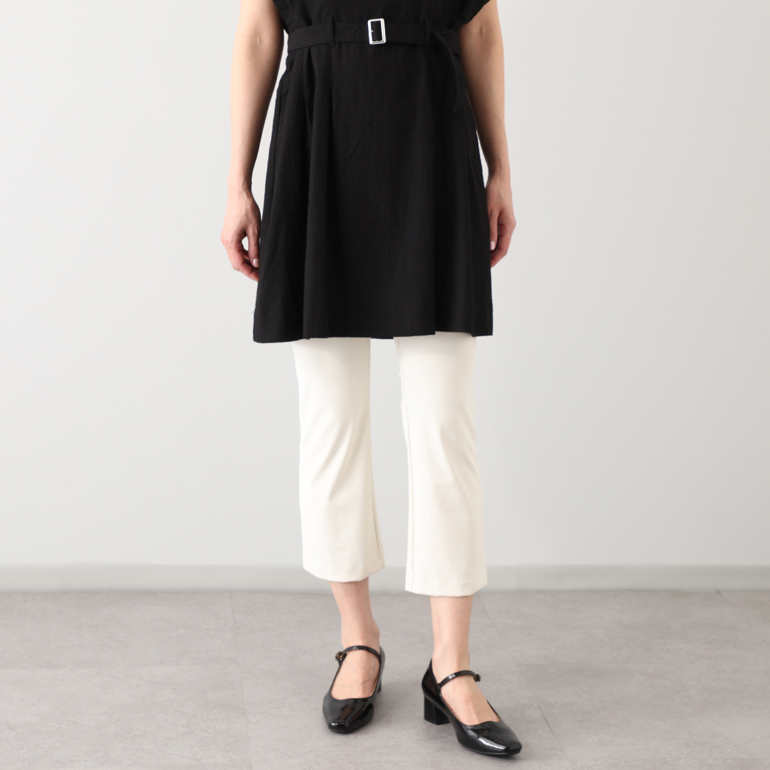 ラ・シュシュ ＵＶカット・接触冷感 はっ水 多機能素材の美脚パンツ ＜股下５８ｃｍ＞