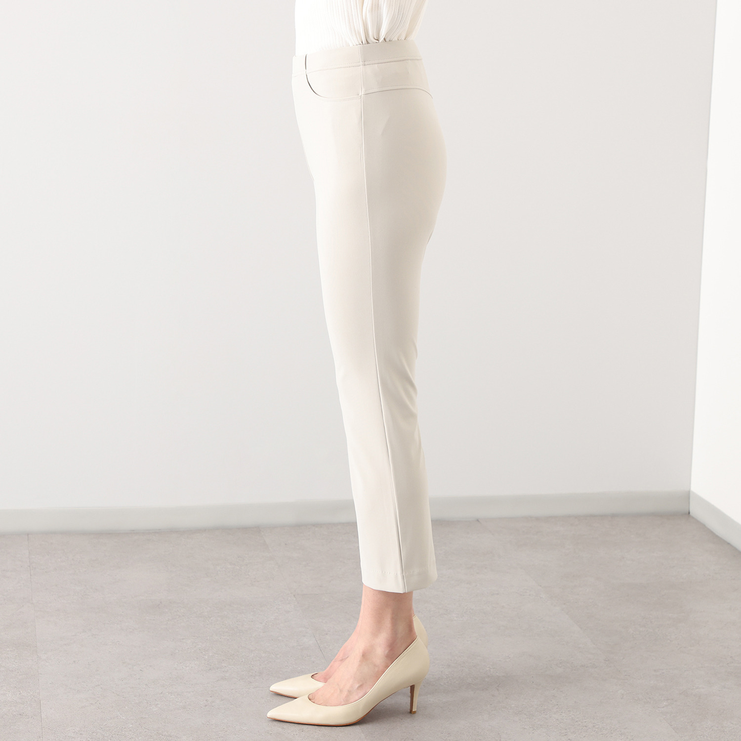 ラ・シュシュ ＵＶカット・接触冷感 はっ水 多機能素材の美脚パンツ ＜股下５８ｃｍ＞