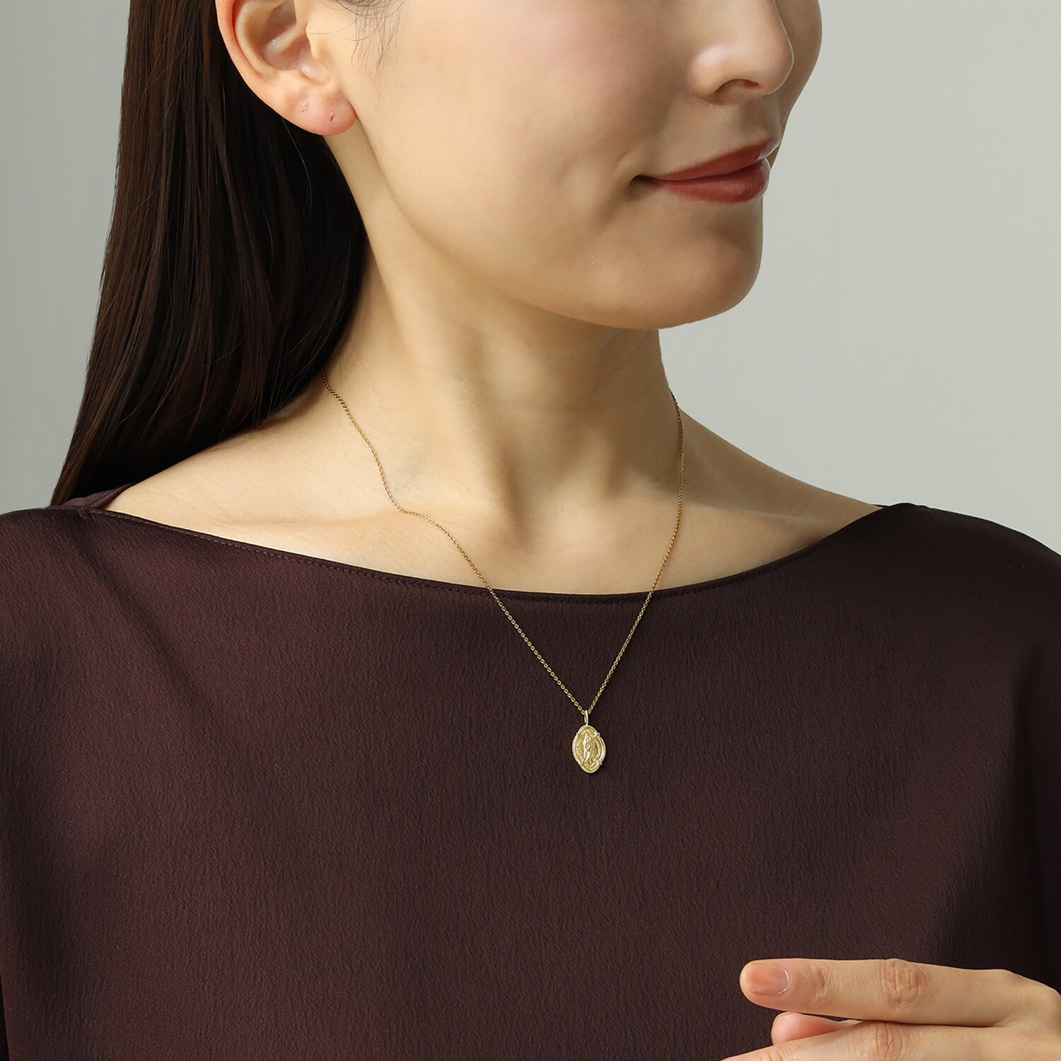 エムイー・ブリランテ １８Ｋ ダイヤモンド マリアモティーフ＆ ステンレスチェーン リバーシブルペンダント