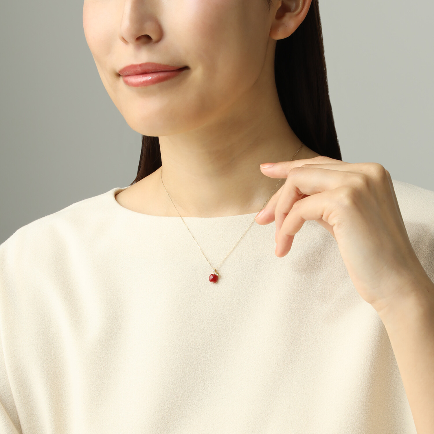 香瑚 １８Ｋ 高知県産血赤珊瑚＆ ダイヤモンド フルーツモティーフ ペンダントトップ