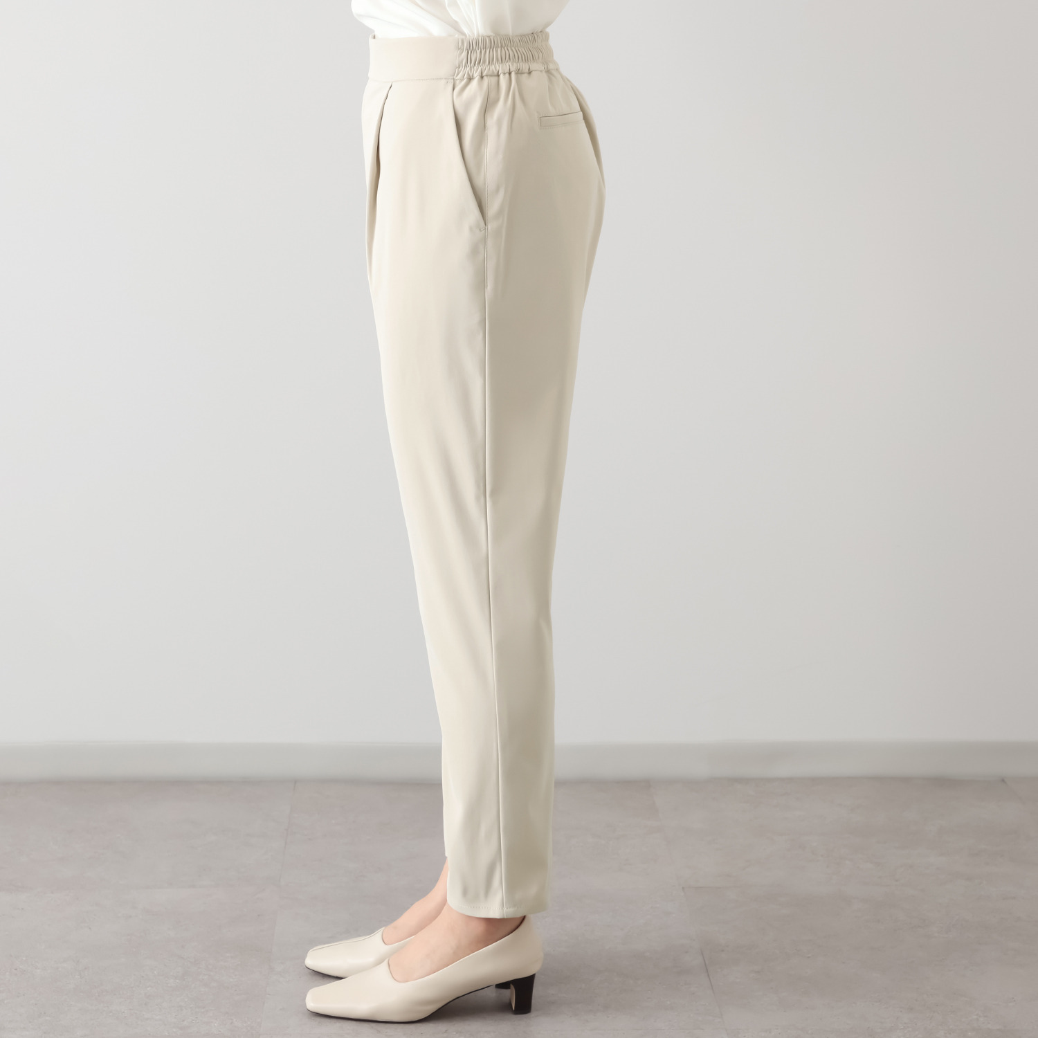 ルナリア はっ水・ＵＶカット ストレッチ大人チノ タックテーパードパンツ