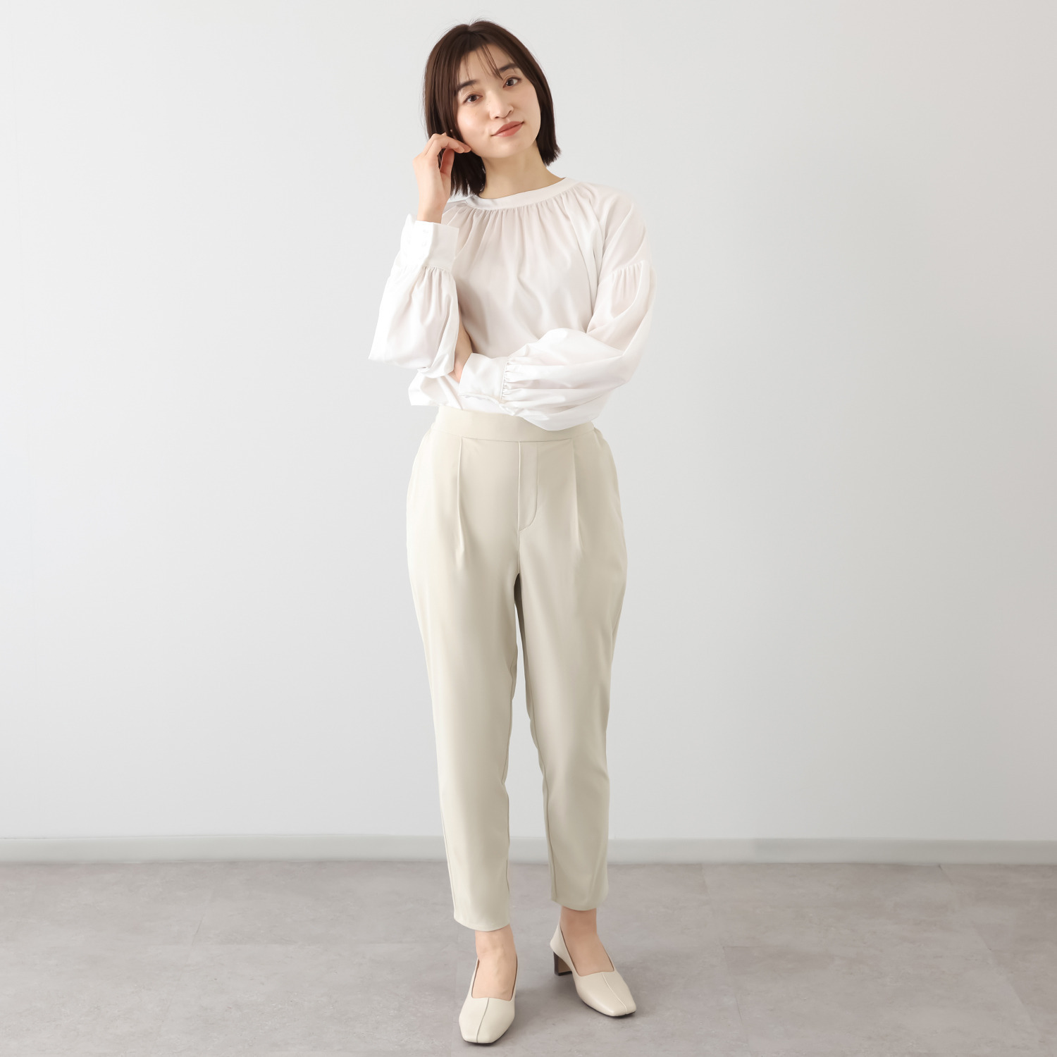 ルナリア はっ水・ＵＶカット ストレッチ大人チノ タックテーパードパンツ