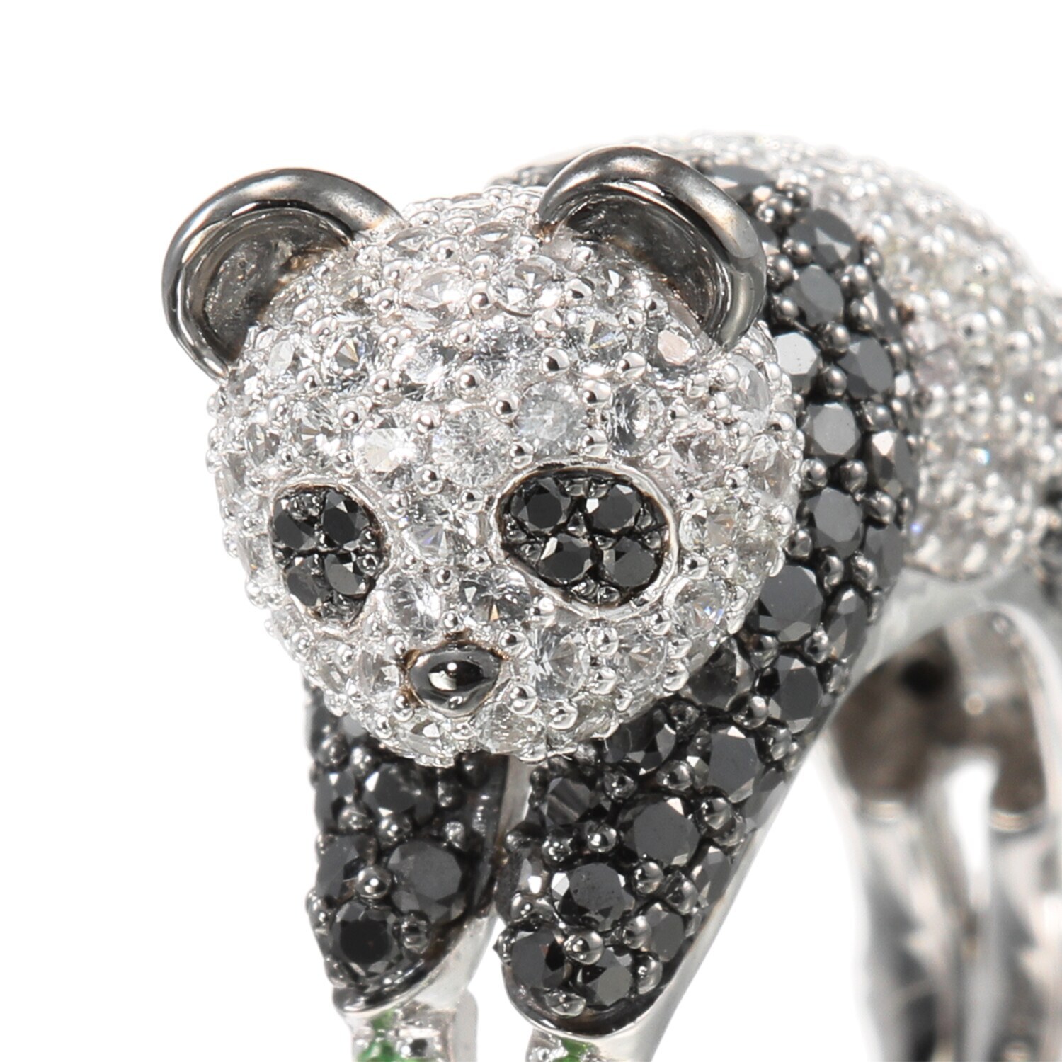 ビジューフルレゾン コローレ プラチナ９００ ブラックダイヤモンド＆ ホワイトサファイア＆ グリーンガーネット プレイングパンダリング