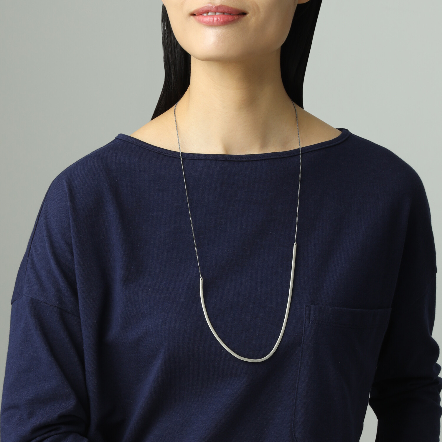 シャビージェンティール シルバー Ｕライン ロングネックレス