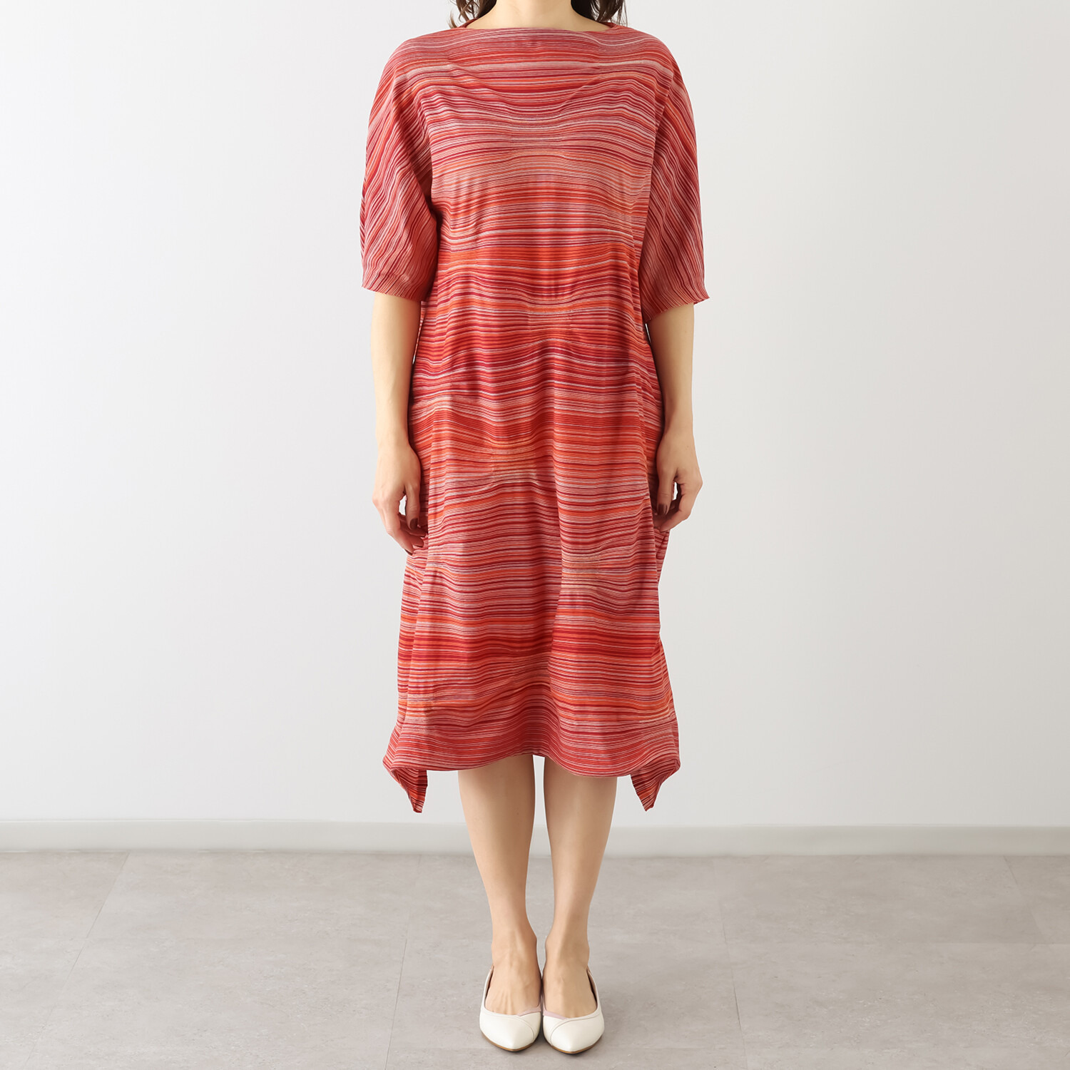 プレセントーア ＵＶカット・静電気防止 日本製　無縫製ジャージー 軽くて動きやすい 表情豊かなテキスタイルの 五分袖ワンピース