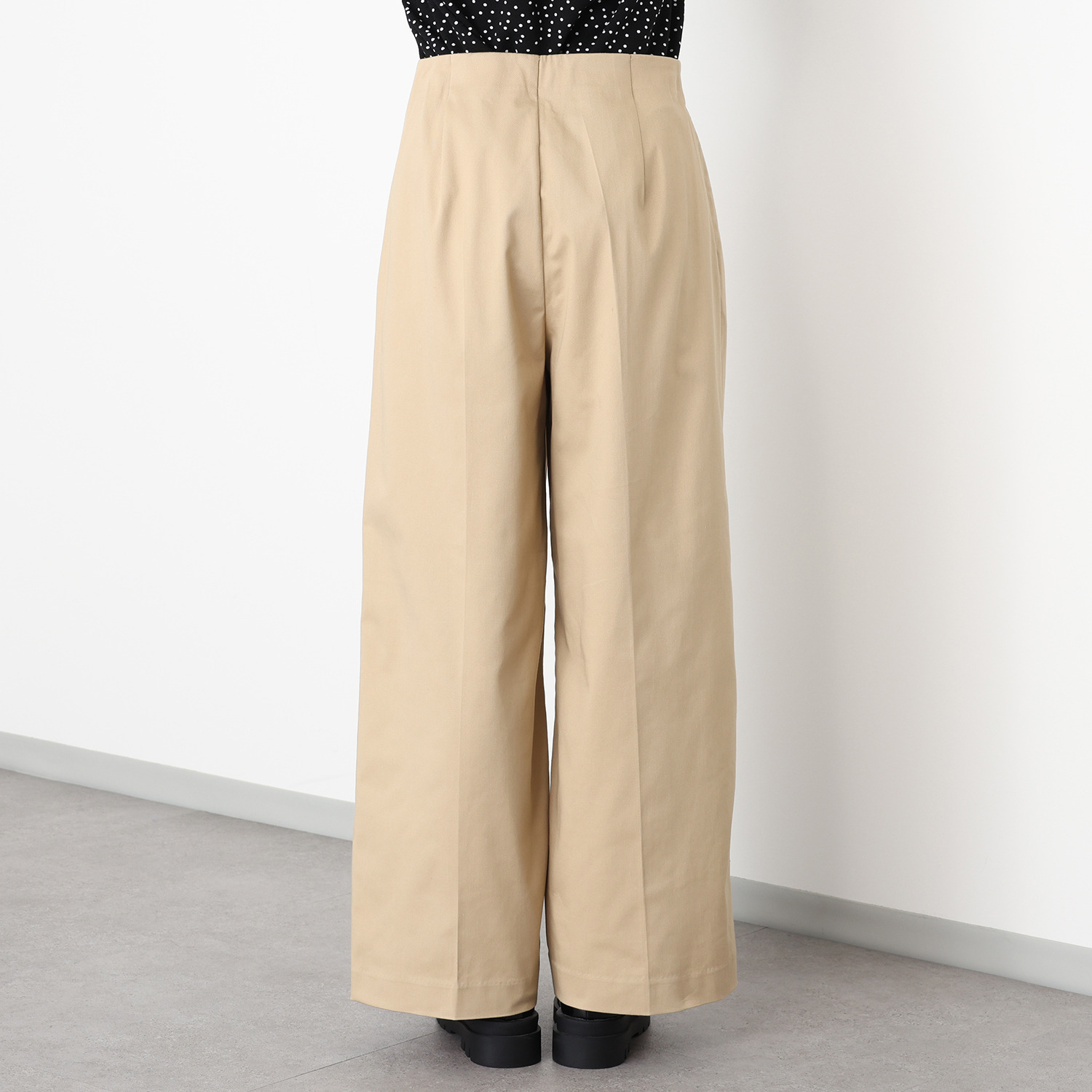 イロプライム センタープレス シークレットゴム コットンパンツ