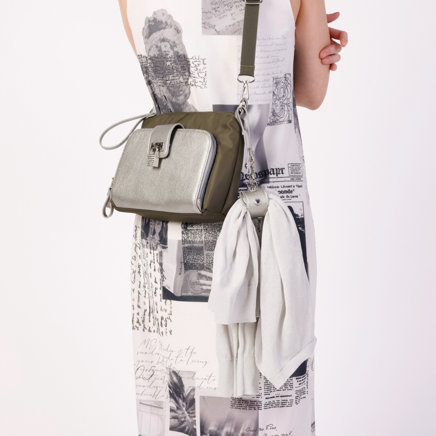 メイドバイスターズ ビジューモティーフ付き マルチホルダーストラップ