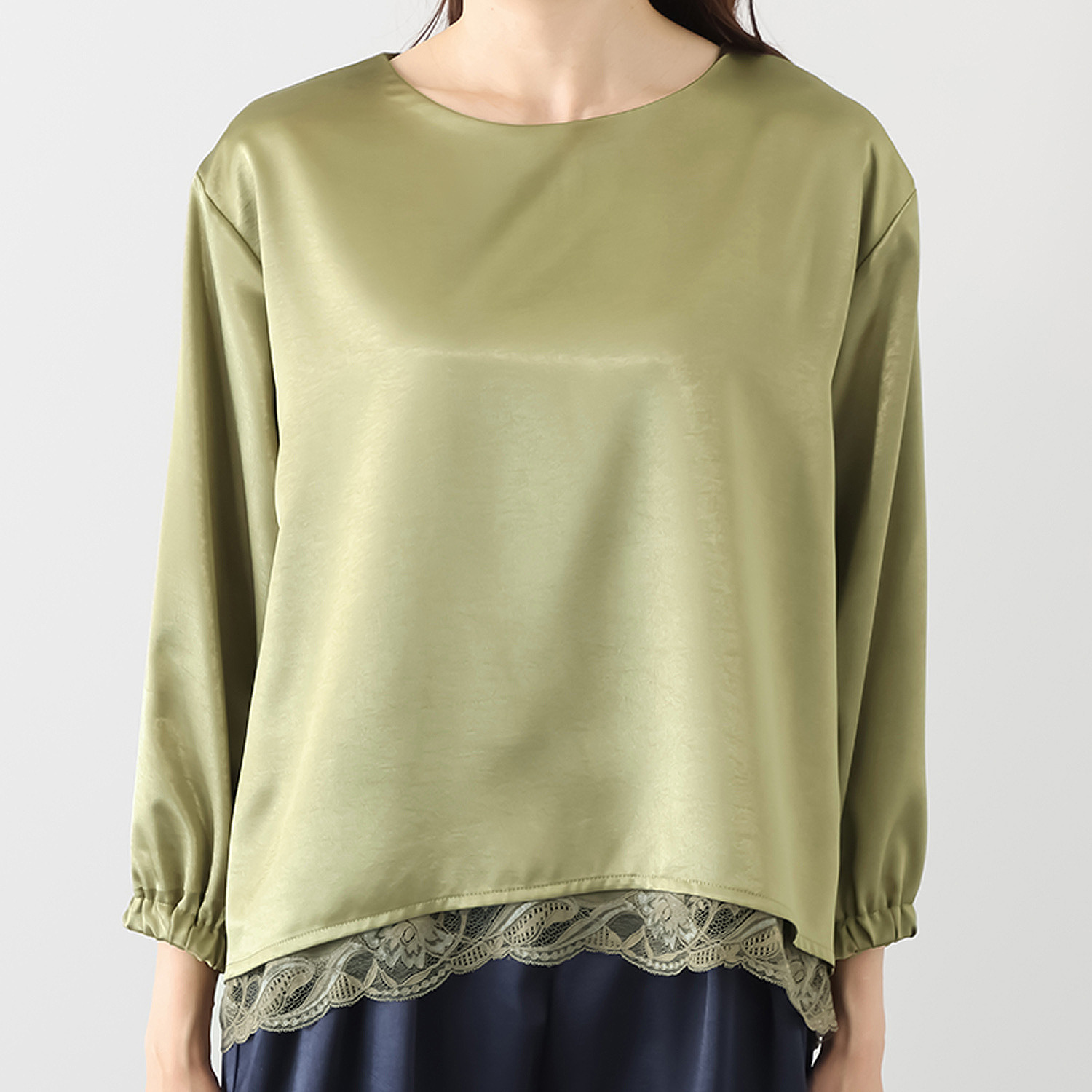 リミナル レースレイヤード サテンブラウス