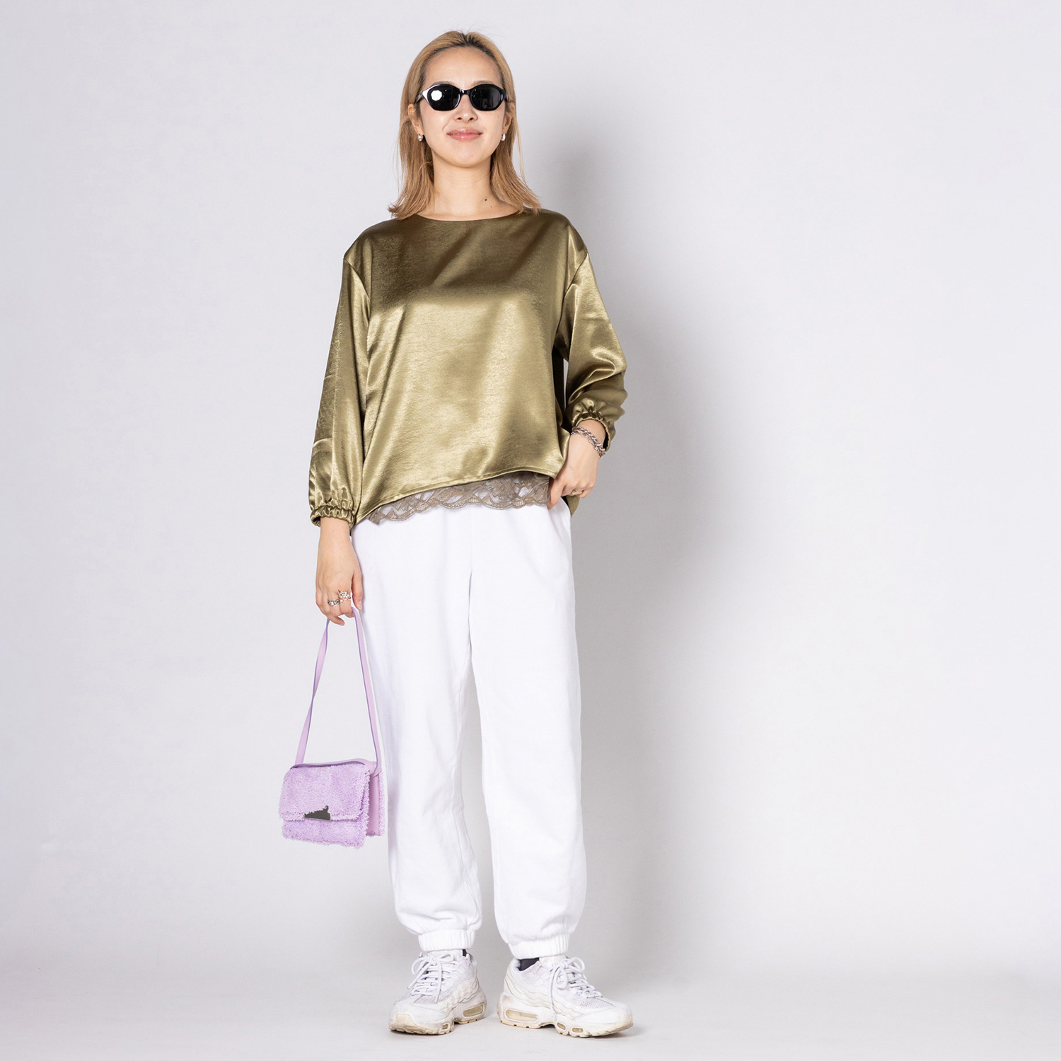 リミナル レースレイヤード サテンブラウス