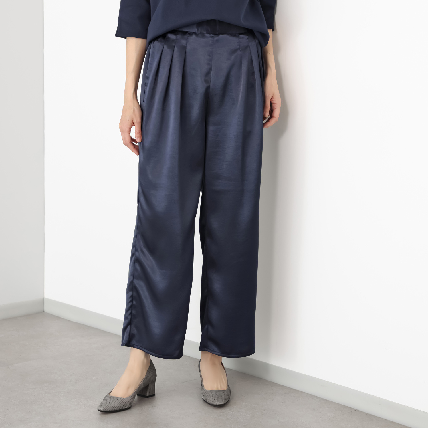 リミナル サテンタック ワイドパンツ