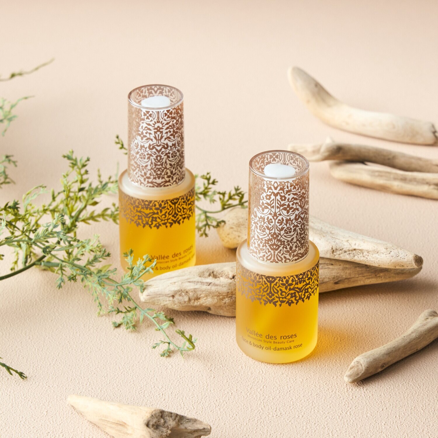 ヴァレ　ド　ローズ 美容成分１００％！ ハリツヤ潤い肌へ導く 新フェイス＆ボディオイル ２本セット