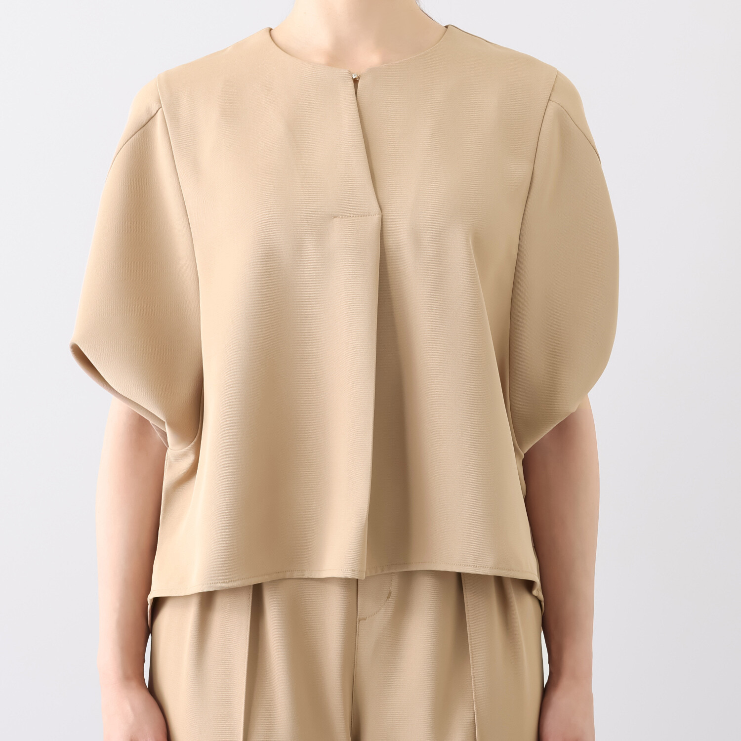 Ｓ３５７プラス さらり上品見え ドレープブラウス